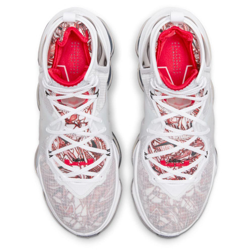 Nike LeBron 19